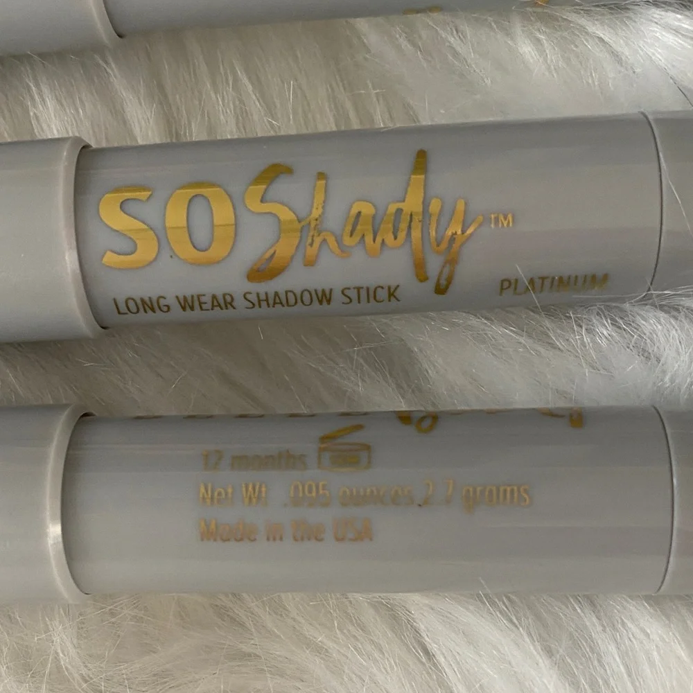 Long-Wear Shadow Stick — Platinum Silver new